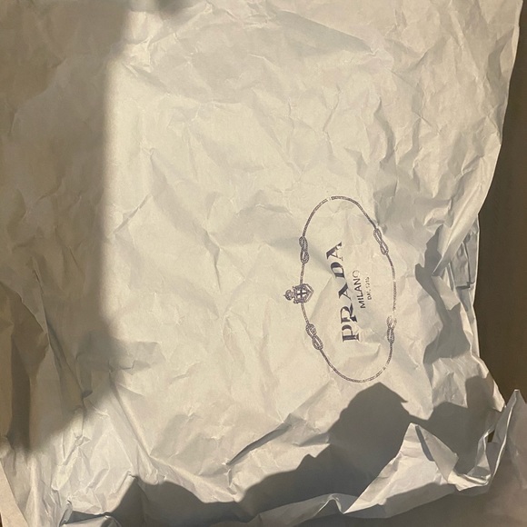 Prada Patent Leather shoes - Picture 5 of 7